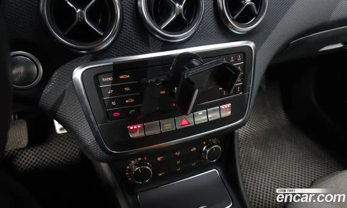 Mercedes-Benz A-Class 2018 1.6 гидро в Москве № 2051332, фото 23