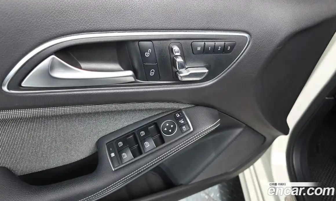 Mercedes-Benz A-Class 2018 1.6 гидро в Москве № 2051332, фото 24
