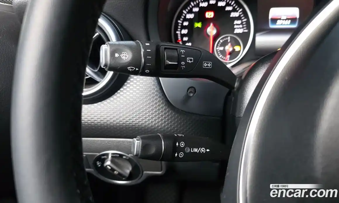 Mercedes-Benz A-Class 2018 1.6 гидро в Москве № 2051332, фото 27