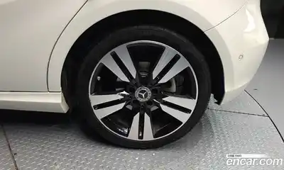 Mercedes-Benz A-Class 2018 1.6 гидро в Москве № 2051332, миниатюра 7