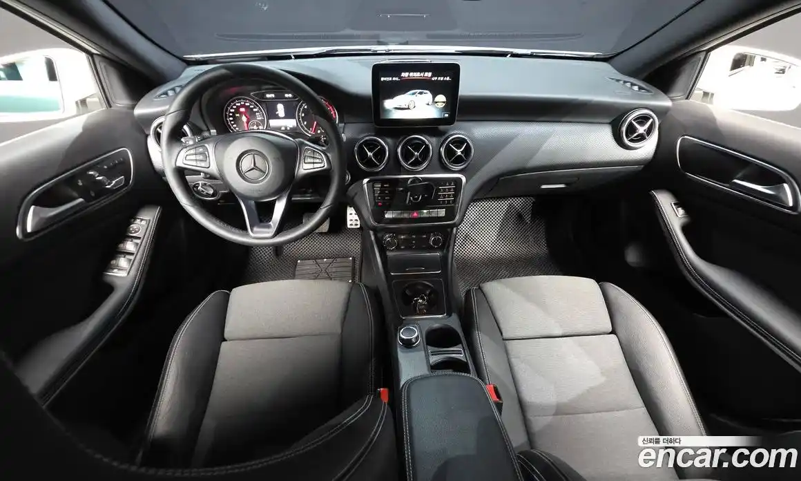 Mercedes-Benz A-Class 2018 1.6 гидро в Москве № 2051332, фото 10