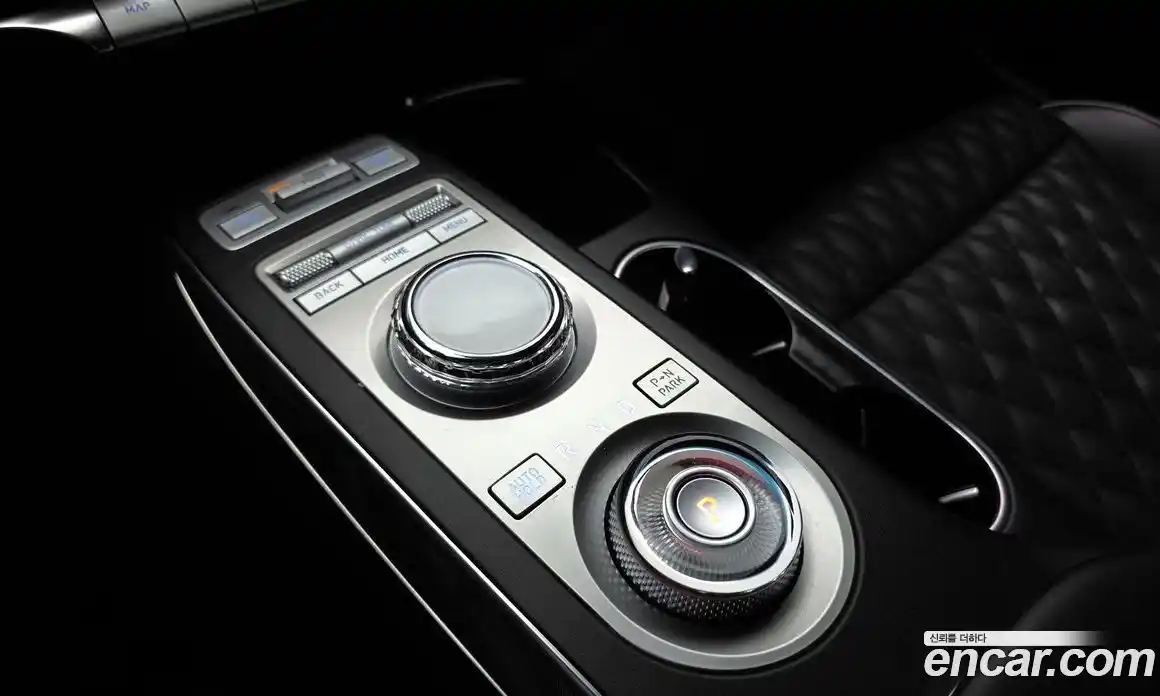 Genesis GV70 2022 3.5 гидро в Москве № 2051606, фото 12