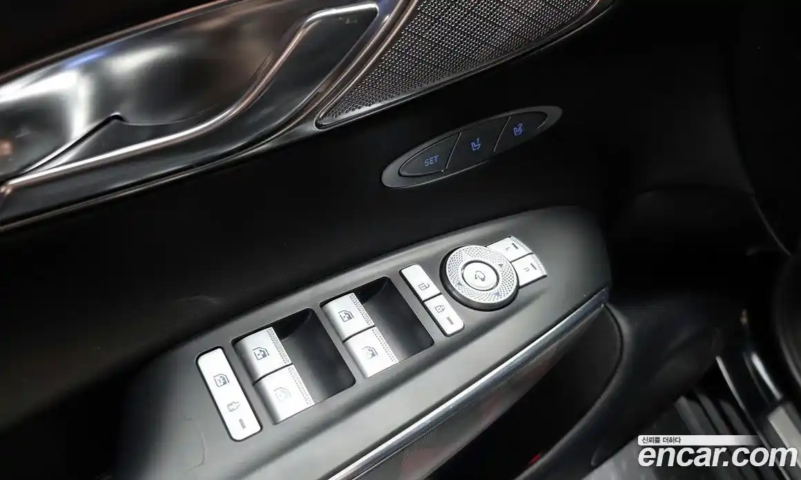 Genesis GV70 2022 3.5 гидро в Москве № 2051606, фото 30