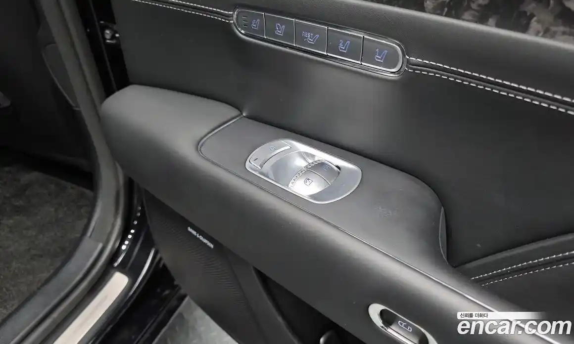 Genesis G90 2024 3.5 гидро в Москве № 2051679, фото 35