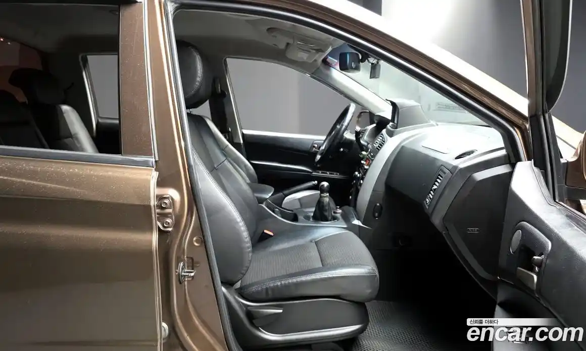 SsangYong Korando 2013 2.0 механика в Москве № 2052292, фото 11