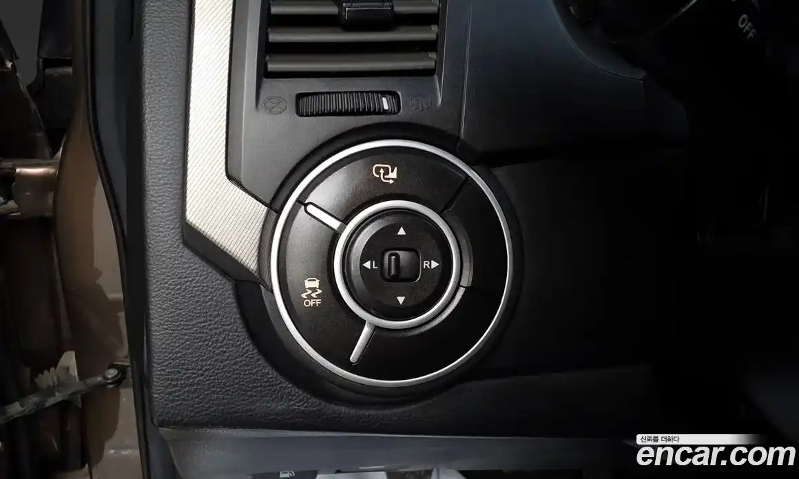 SsangYong Korando 2013 2.0 механика в Москве № 2052292, фото 19