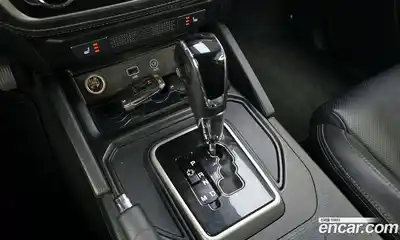 SsangYong Rexton 2018 2.2 гидро в Москве № 2052786, миниатюра 9