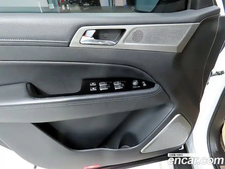 SsangYong Rexton 2018 2.2 гидро в Москве № 2052855, фото 15