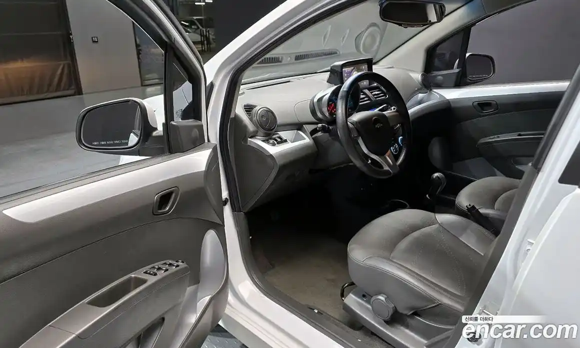 Chevrolet Spark 2013 1.0 механика в Москве № 2052927, фото 13