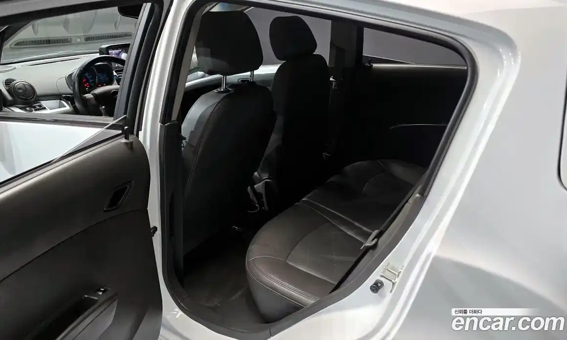 Chevrolet Spark 2013 1.0 механика в Москве № 2052927, фото 16