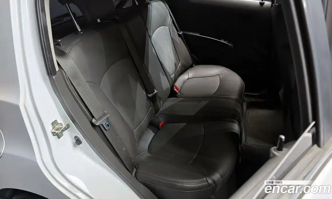 Chevrolet Spark 2013 1.0 механика в Москве № 2052927, фото 17