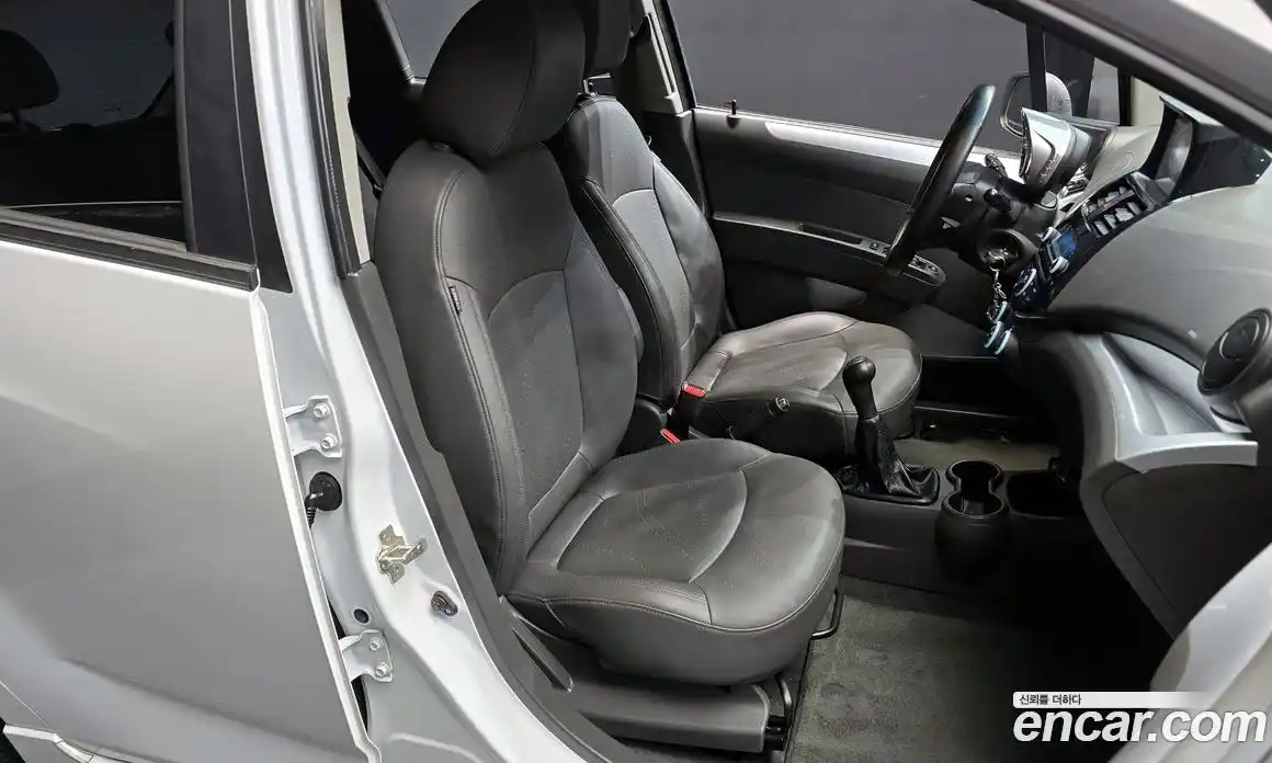 Chevrolet Spark 2013 1.0 механика в Москве № 2052927, фото 18