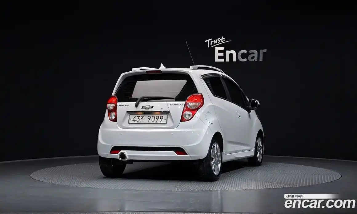 Chevrolet Spark 2013 1.0 механика в Москве № 2052927, фото 4