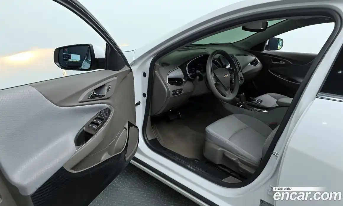 Chevrolet Malibu 2017 1.5 гидро в Москве № 2053063, фото 12