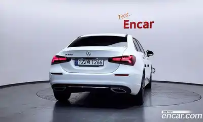 Mercedes-Benz A-Class 2022 2.0 гидро в Москве № 2053079, миниатюра 3