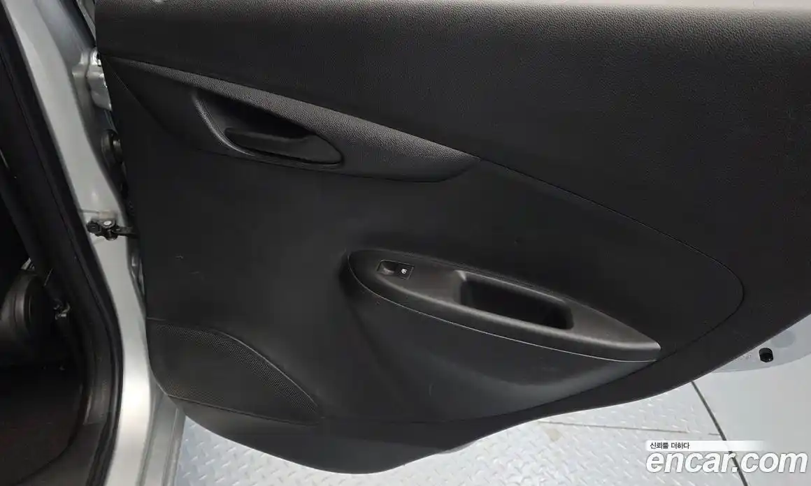 Chevrolet Spark 2016 1.0 гидро в Москве, фото 15