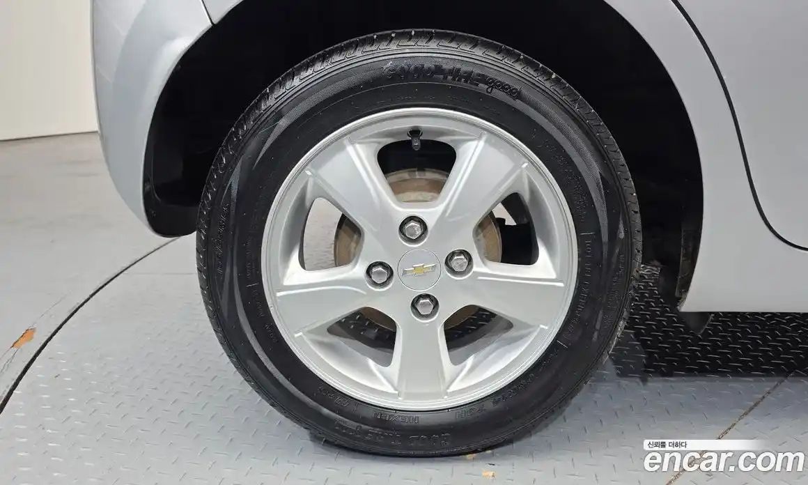 Chevrolet Spark 2016 1.0 гидро в Москве, фото 5