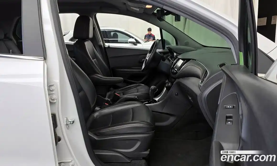 Chevrolet Trax 2017 1.6 гидро в Москве № 2053437, фото 16