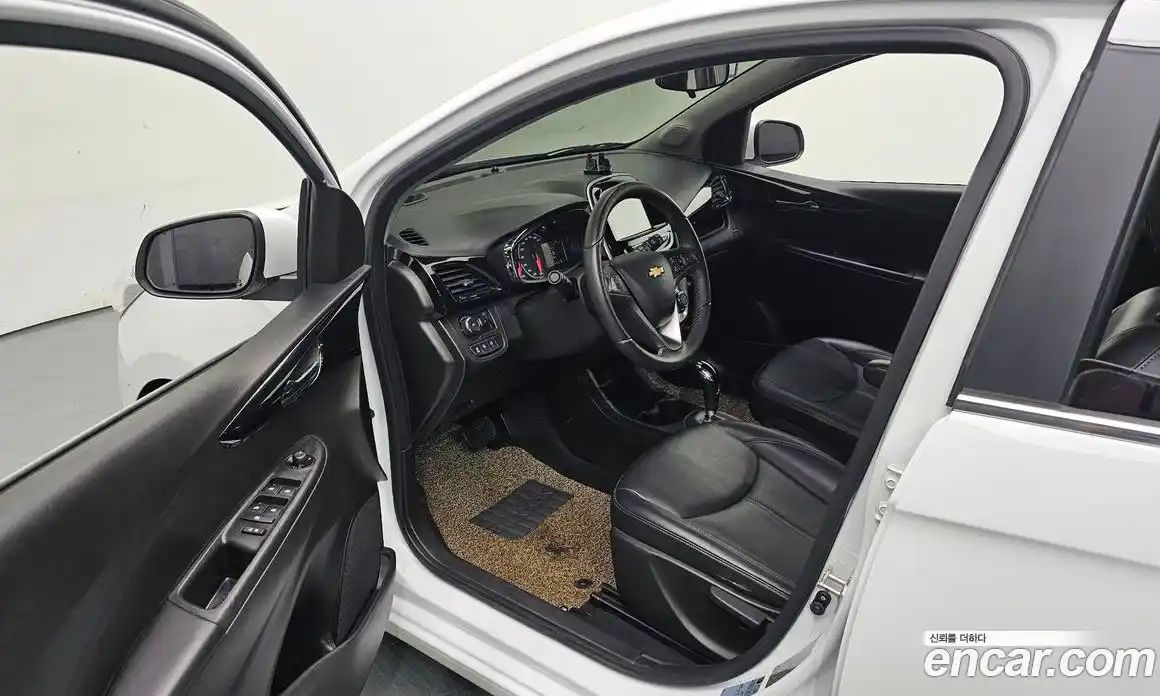 Chevrolet Spark 2016 1.0 гидро в Москве, фото 13