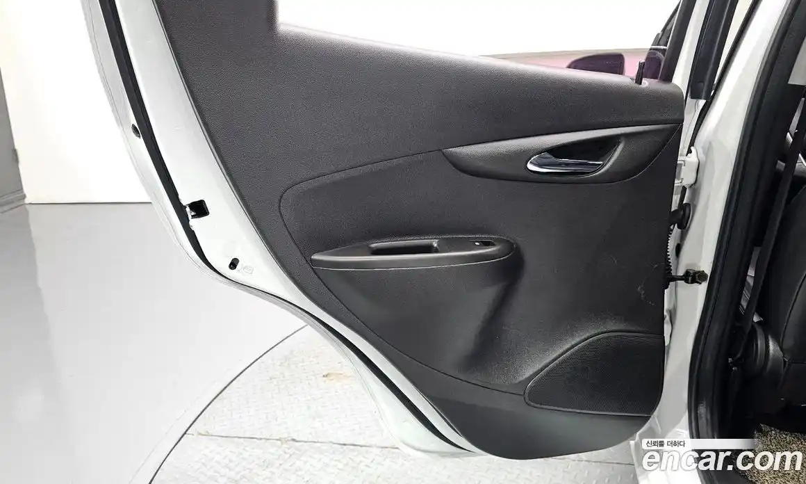 Chevrolet Spark 2016 1.0 гидро в Москве, фото 15