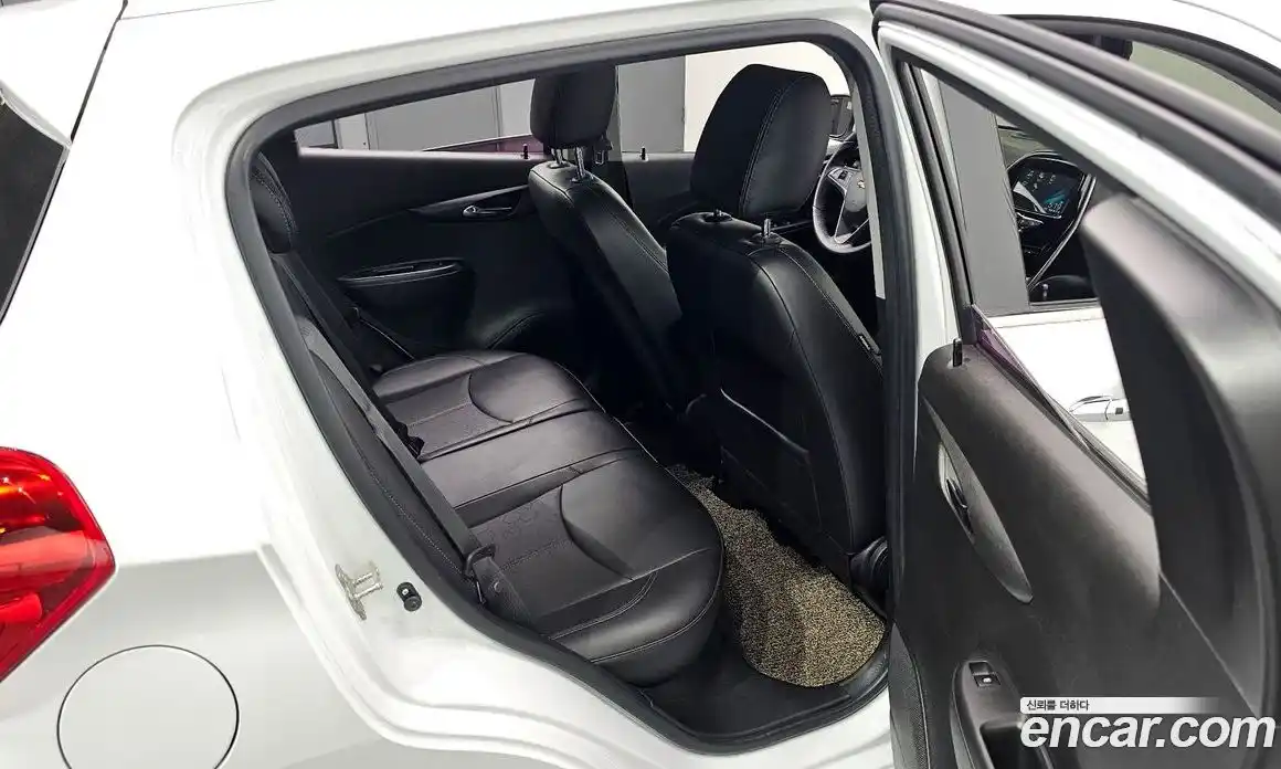 Chevrolet Spark 2016 1.0 гидро в Москве, фото 18