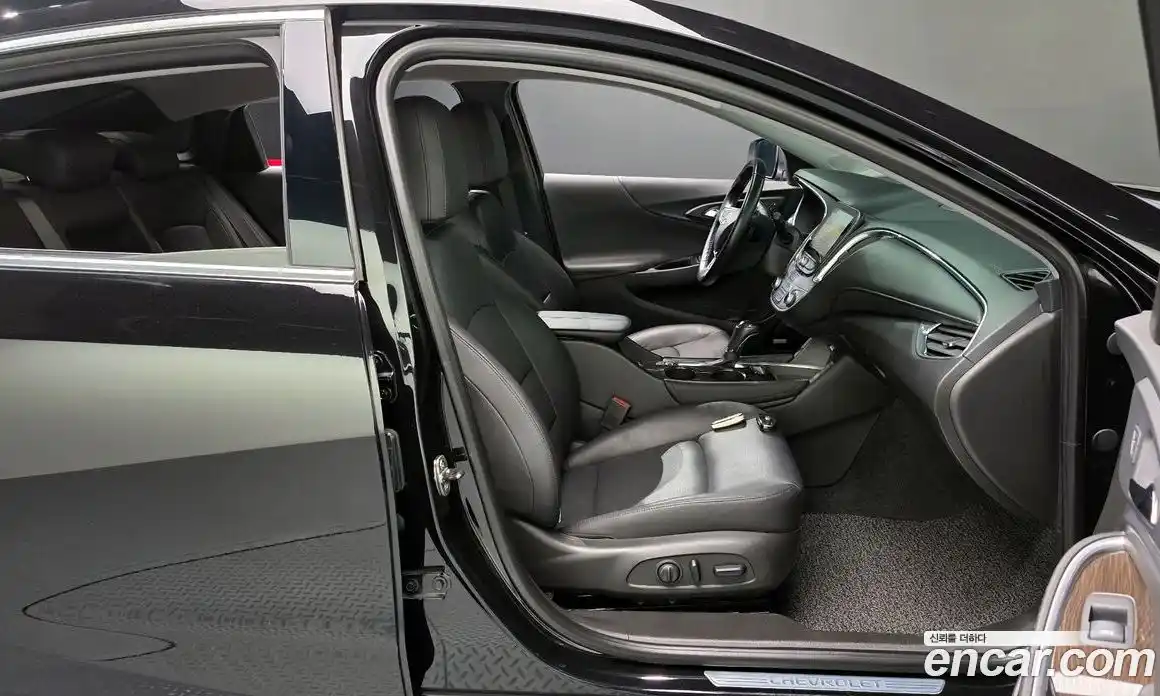 Chevrolet Malibu 2018 1.5 гидро в Москве № 2053614, фото 16