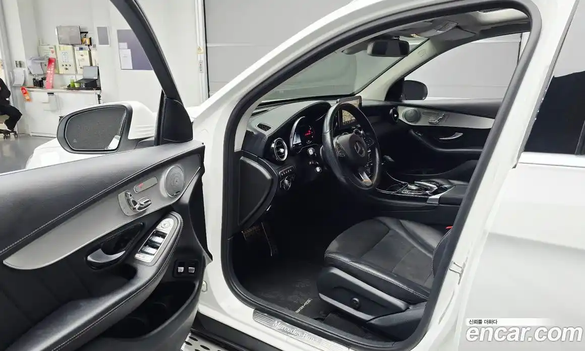Mercedes-Benz GLC-Class 2018 2.0 гидро в Москве № 2053752, фото 13