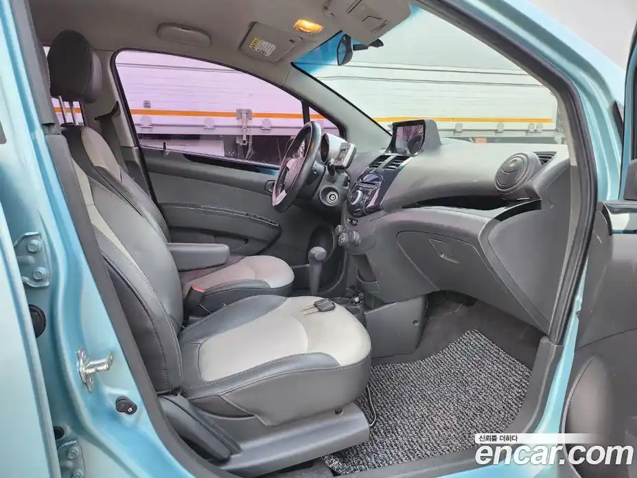 Chevrolet Spark 2011 1.0 гидро в Москве № 2053755, фото 7