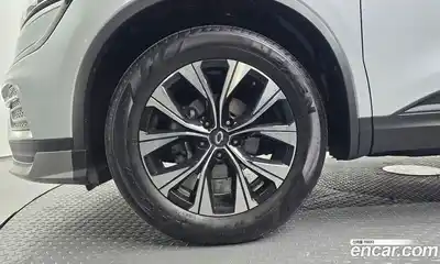 Renault QM6 2022 2.0 гидро в Москве № 2053899, миниатюра 5