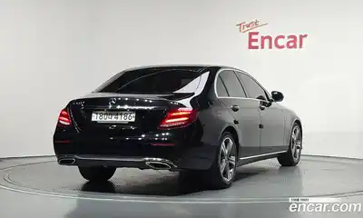 Mercedes-Benz E-Class 2019 2.0 гидро в Москве № 2054248, миниатюра 2