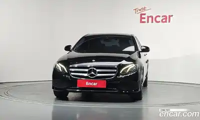 Mercedes-Benz E-Class 2019 2.0 гидро в Москве № 2054248, миниатюра 3