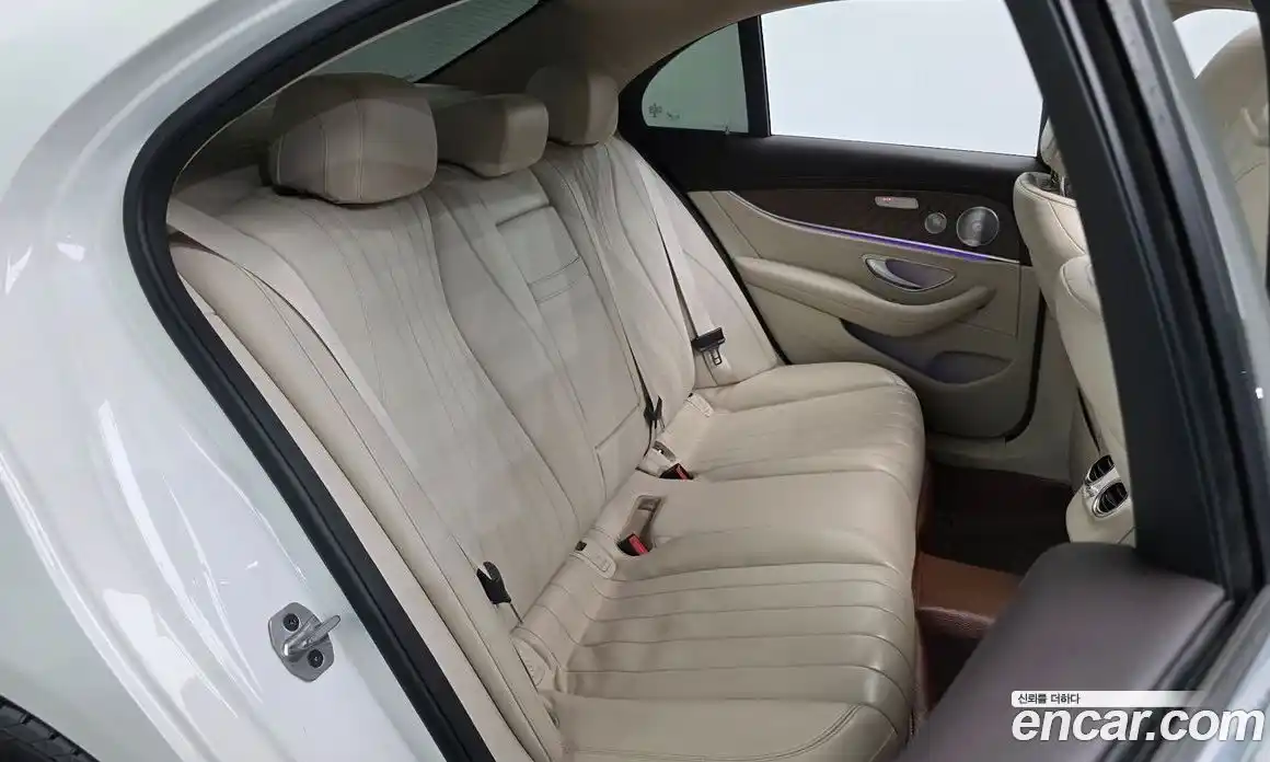 Mercedes-Benz E-Class 2019 2.0 гидро в Москве № 2054283, фото 15