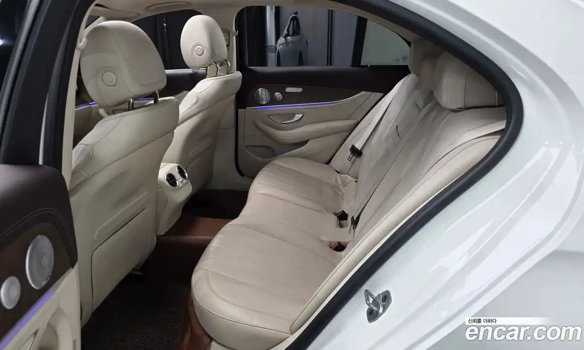 Mercedes-Benz E-Class 2019 2.0 гидро в Москве № 2054283, фото 17