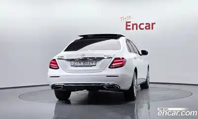 Mercedes-Benz E-Class 2019 2.0 гидро в Москве № 2054283, миниатюра 3