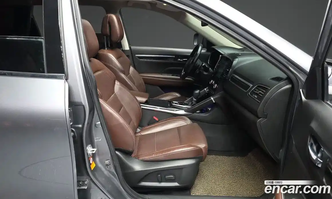 Renault QM6 2017 2.0 гидро в Москве № 2055400, фото 11