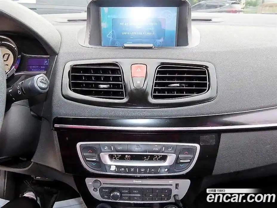Renault SM3 2016 1.6 гидро в Москве № 2056185, фото 13