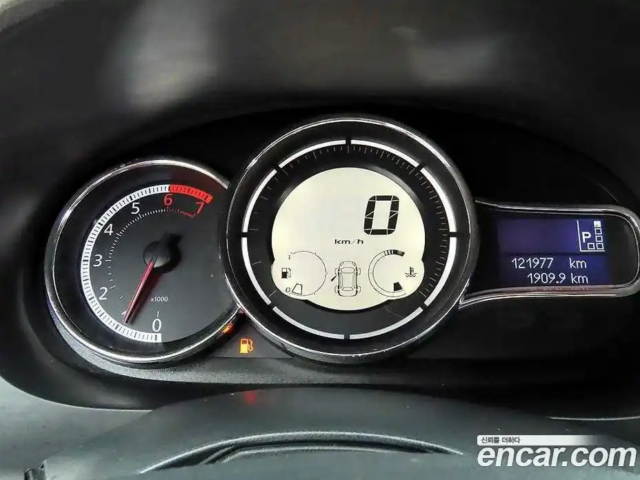 Renault SM3 2016 1.6 гидро в Москве № 2056185, фото 9