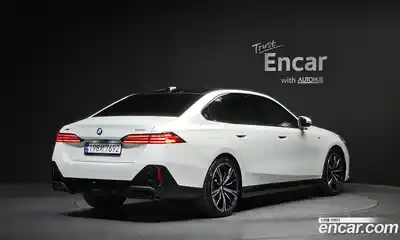 BMW 5-Series 2024 2.0 гидро в Москве № 2056446, миниатюра 2