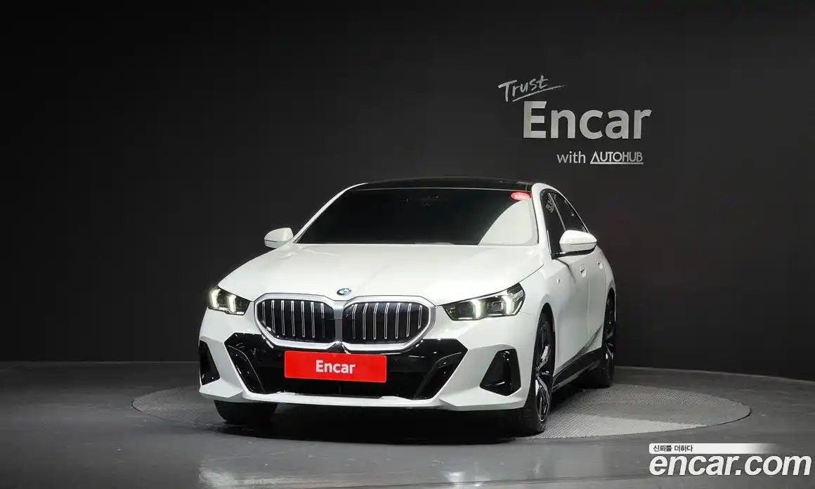 BMW 5-Series 2024 2.0 гидро в Москве № 2056446, фото 3