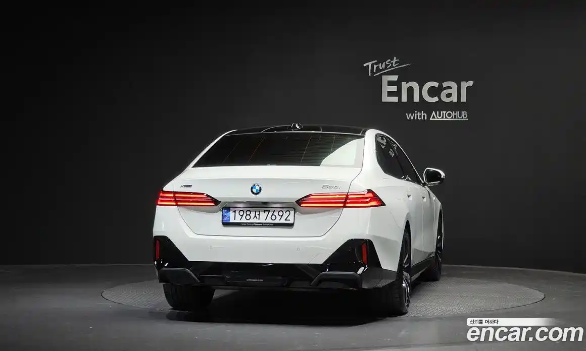 BMW 5-Series 2024 2.0 гидро в Москве № 2056446, фото 4
