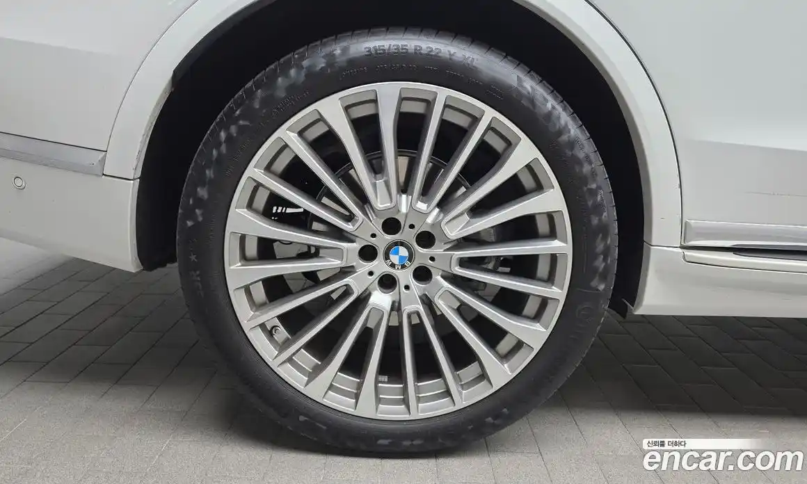 BMW X7 2023 3.0 гидро в Москве № 2056747, фото 5