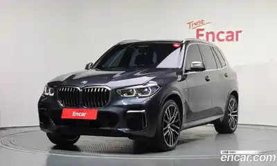 BMW X5 M50i