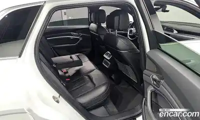 Audi e-tron 2021 0.2 гидро в Москве № 2057468, миниатюра 11