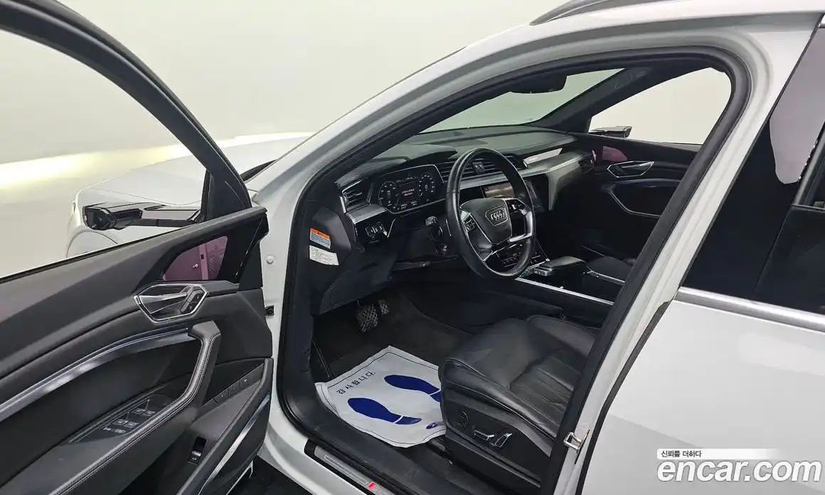Audi e-tron 2021 0.2 гидро в Москве № 2057468, фото 10
