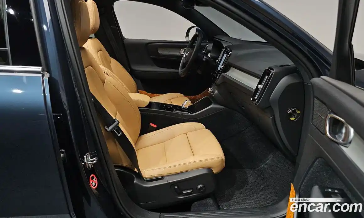 Volvo XC40 2021 2.0 гидро в Москве № 2057910, фото 15