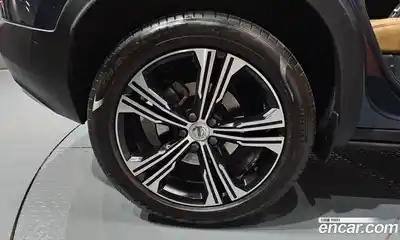 Volvo XC40 2021 2.0 гидро в Москве № 2057910, миниатюра 4