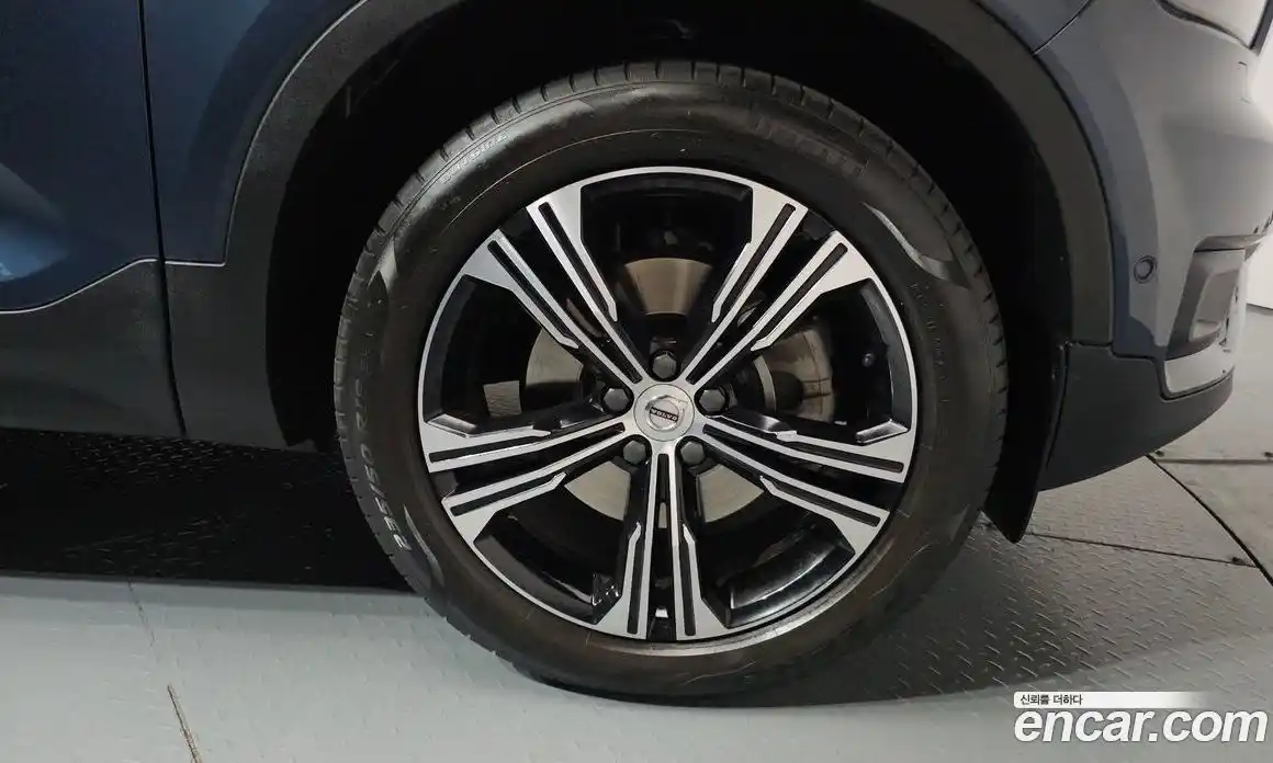 Volvo XC40 2021 2.0 гидро в Москве № 2057910, фото 6