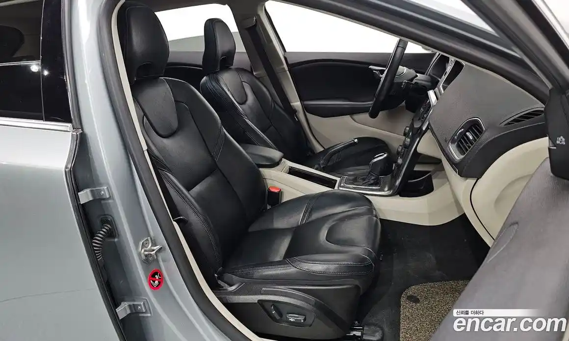 Volvo V40 2016 2.0 гидро в Москве № 2058003, фото 11