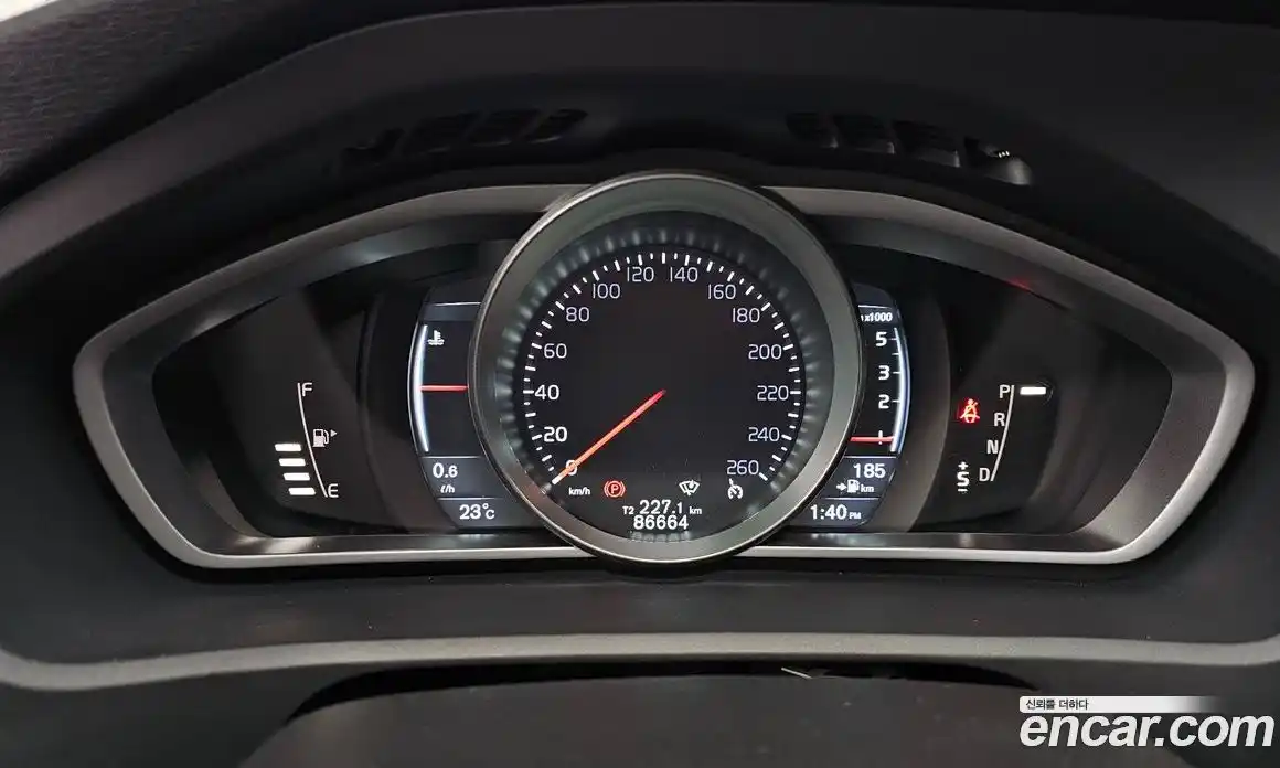 Volvo V40 2016 2.0 гидро в Москве № 2058003, фото 8