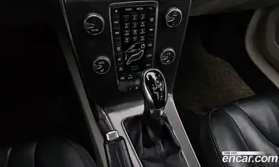 Volvo V40 2016 2.0 гидро в Москве № 2058003, миниатюра 9